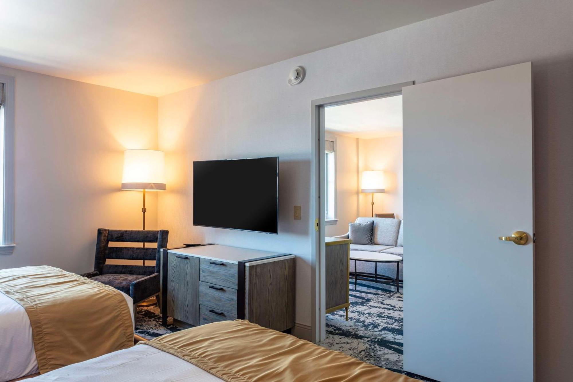 The Yorktowne Hotel, Tapestry Collection By Hilton Exteriör bild